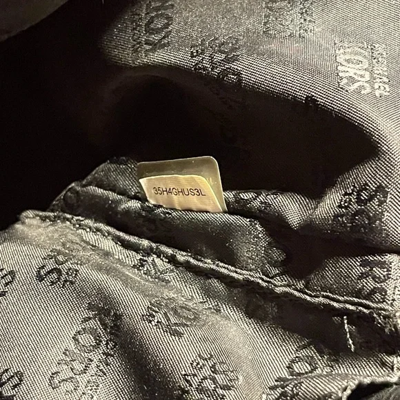 Michael Kors | Hudson Black Pebbled Leather Satchel - Picture 10 of 14